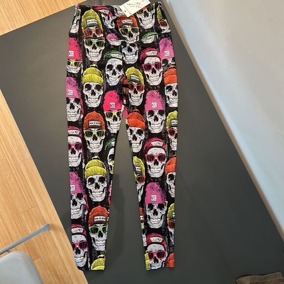 NWT-CM FASHIONS NYC SKULL LEGGINGS - Picture 4 of 6